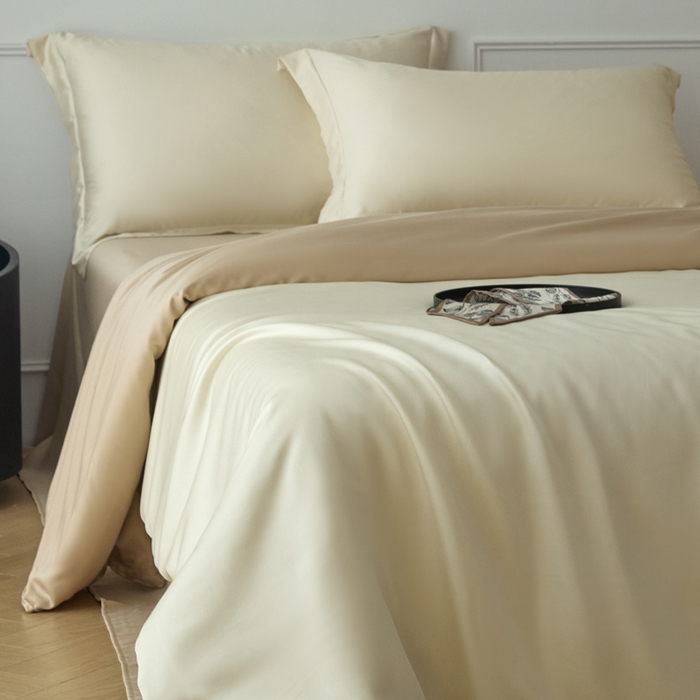 91家纺网 家纺一手货源 找家纺 涵宸家纺 2026新款纯色天丝棉单被套-场景一 象牙白+奶茶杏