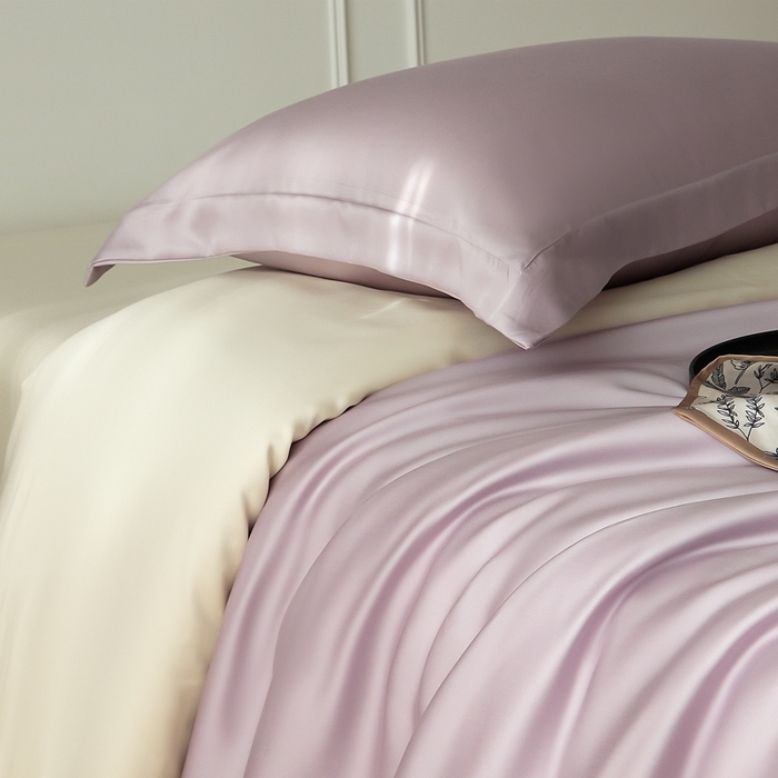 91家纺网 家纺一手货源 找家纺 涵宸家纺 2026新款纯色天丝棉单被套-场景一 紫语+象牙白