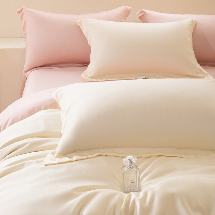 91家纺网 家纺一手货源 找家纺 涵宸家纺 2026新款纯色天丝棉四件套-场景二 象牙白+玫瑰粉