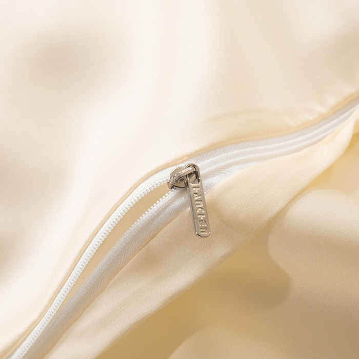 91家纺网 家纺一手货源 找家纺 涵宸家纺 2026新款纯色天丝棉单被套-场景二 时尚灰+象牙白