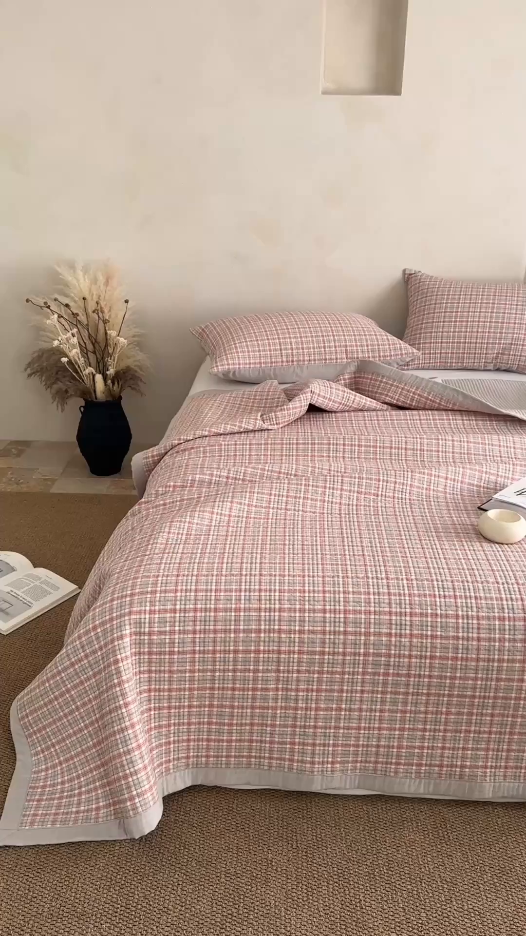 91家纺网 家纺一手货源 找家纺 法芙娜家纺 2026新款双面全棉色织水洗棉床盖 粉格