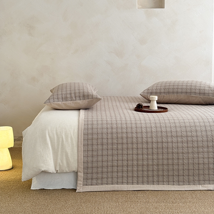 91家纺网 家纺一手货源 找家纺 法芙娜家纺 2026新款双面全棉色织水洗棉床盖 灰格