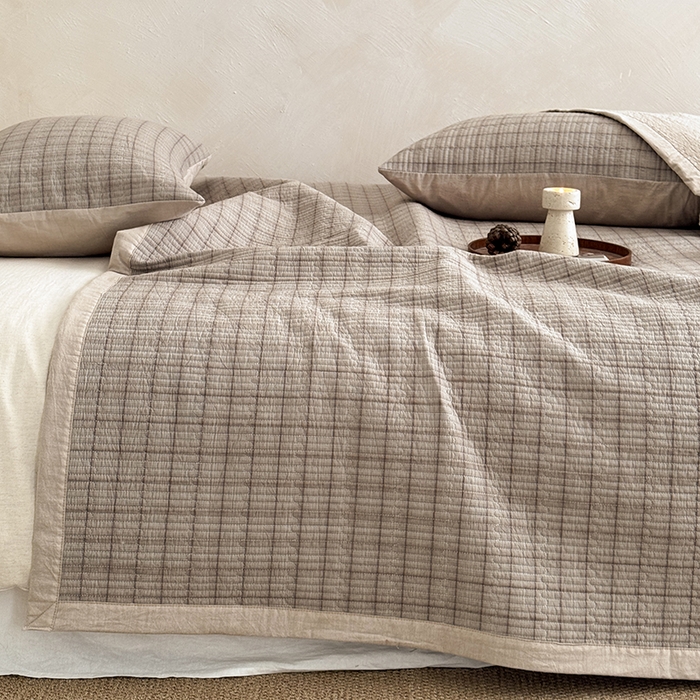 91家纺网 家纺一手货源 找家纺 法芙娜家纺 2026新款双面全棉色织水洗棉床盖 灰格