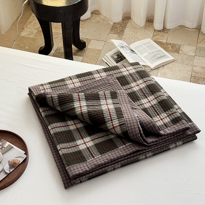 91家纺网 家纺一手货源 找家纺 法芙娜家纺 2026新款双面全棉色织水洗棉床盖 咖格