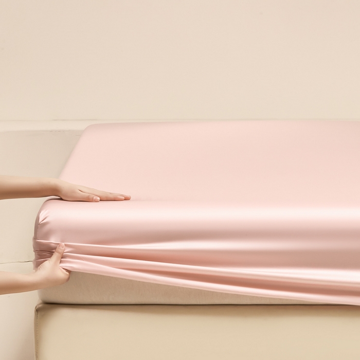 91家纺网 家纺一手货源 找家纺 涵宸家纺 2026新款纯色天丝棉单床笠-场景二 玫瑰粉