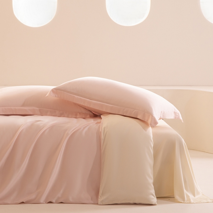 91家纺网 家纺一手货源 找家纺 涵宸家纺 2026新款纯色天丝棉四件套-场景二 玫瑰粉+象牙白