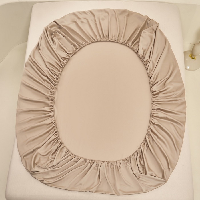 91家纺网 家纺一手货源 找家纺 涵宸家纺 2026新款纯色天丝棉单床笠-场景二 奶茶杏