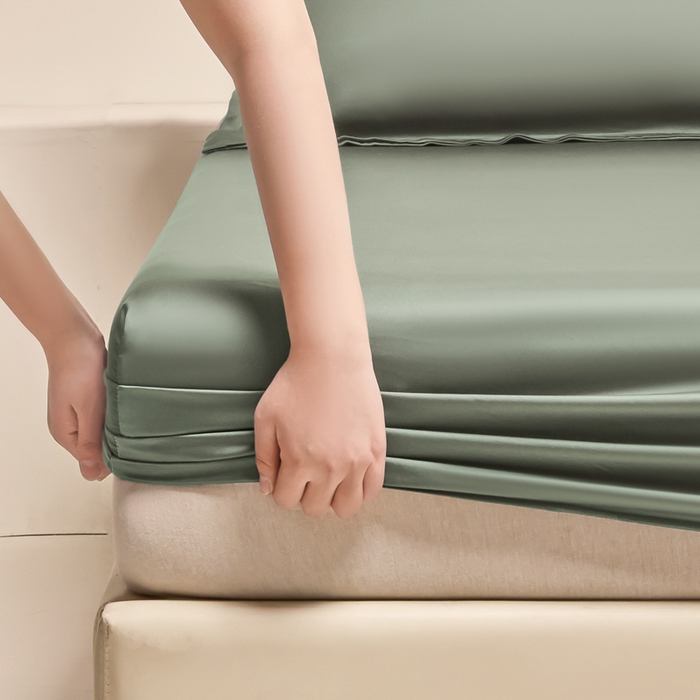 91家纺网 家纺一手货源 找家纺 涵宸家纺 2026新款纯色天丝棉单床笠-场景二 赛琳绿