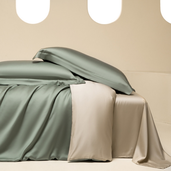 91家纺网 家纺一手货源 找家纺 涵宸家纺 2026新款纯色天丝棉四件套-场景二 赛琳绿+奶茶杏