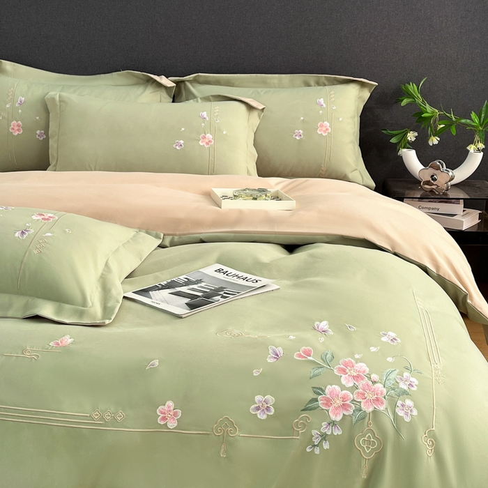 91家纺网 家纺一手货源 找家纺 青柚 2026新款轻奢刺绣国风四件套-争妍 争妍-草绿