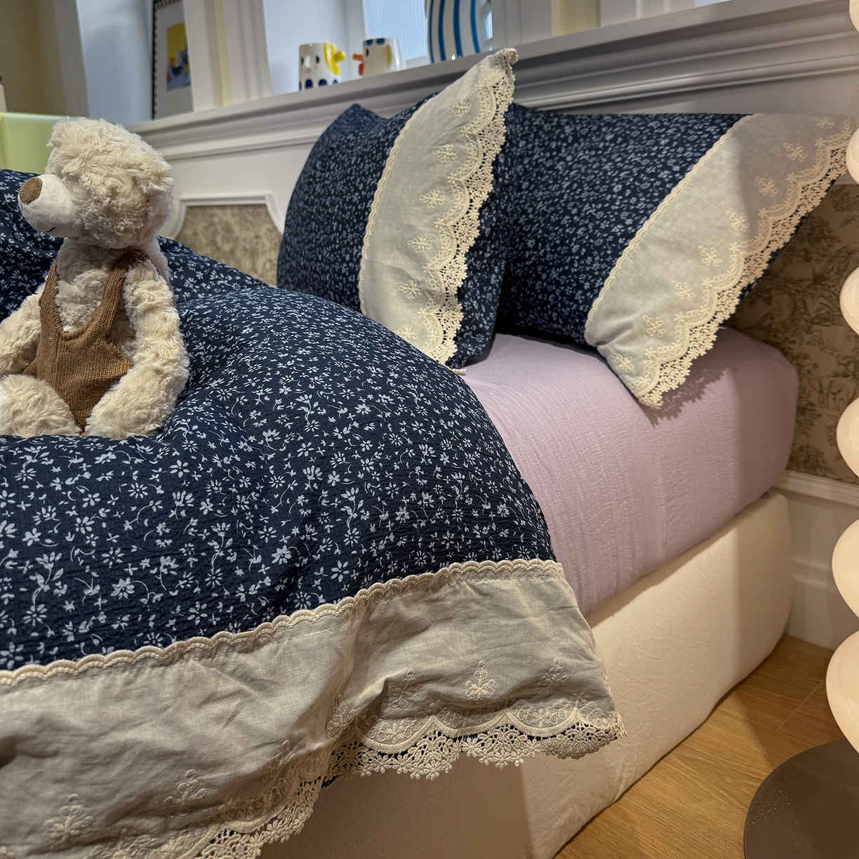 91家纺网 家纺一手货源 找家纺 （总）盼季家纺 2026新款舒适皱皱纱印花蕾丝花边四件套