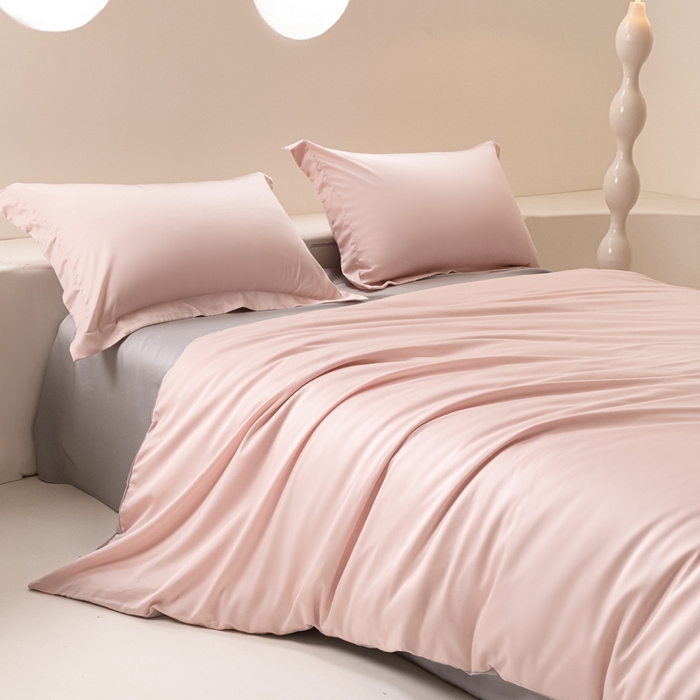 91家纺网 家纺一手货源 找家纺 涵宸家纺 2026新款纯色天丝棉四件套-场景二 玫瑰粉+时尚灰