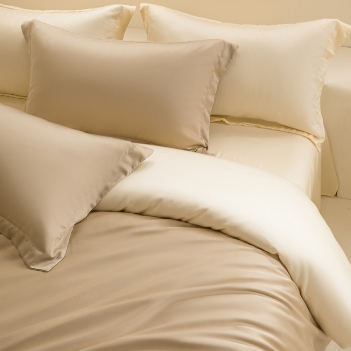 91家纺网 家纺一手货源 找家纺 涵宸家纺 2026新款纯色天丝棉四件套-场景二 奶茶杏+象牙白