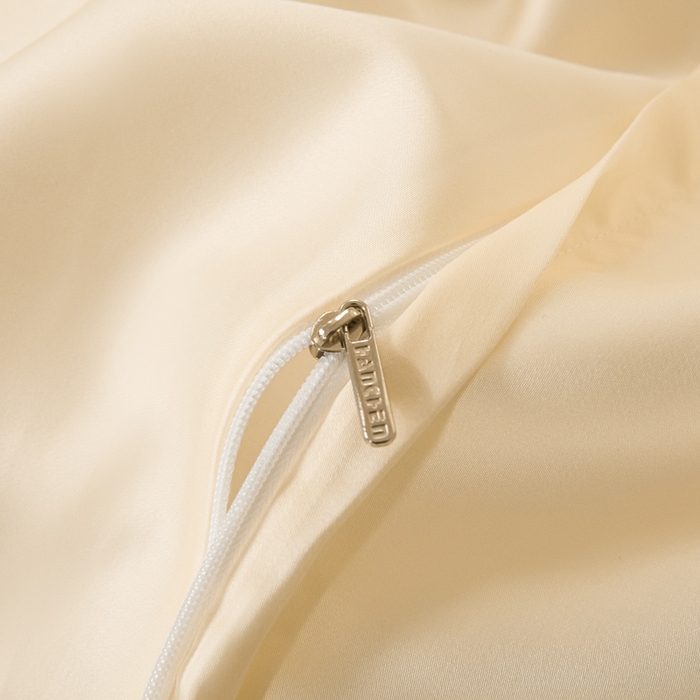 91家纺网 家纺一手货源 找家纺 涵宸家纺 2026新款纯色天丝棉四件套-场景二 奶茶杏+象牙白