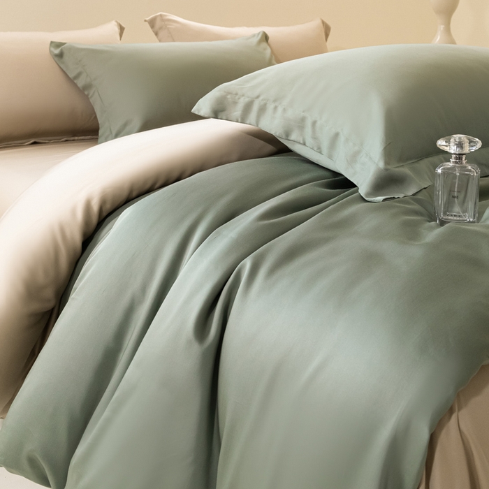 91家纺网 家纺一手货源 找家纺 涵宸家纺 2026新款纯色天丝棉四件套-场景二 赛琳绿+奶茶杏