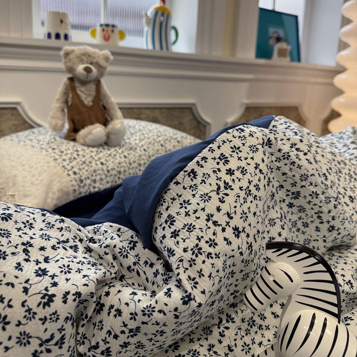 91家纺网 家纺一手货源 找家纺 盼季家纺 2026新款舒适皱皱纱印花蕾丝花边四件套 复古蕾丝花边-禾风