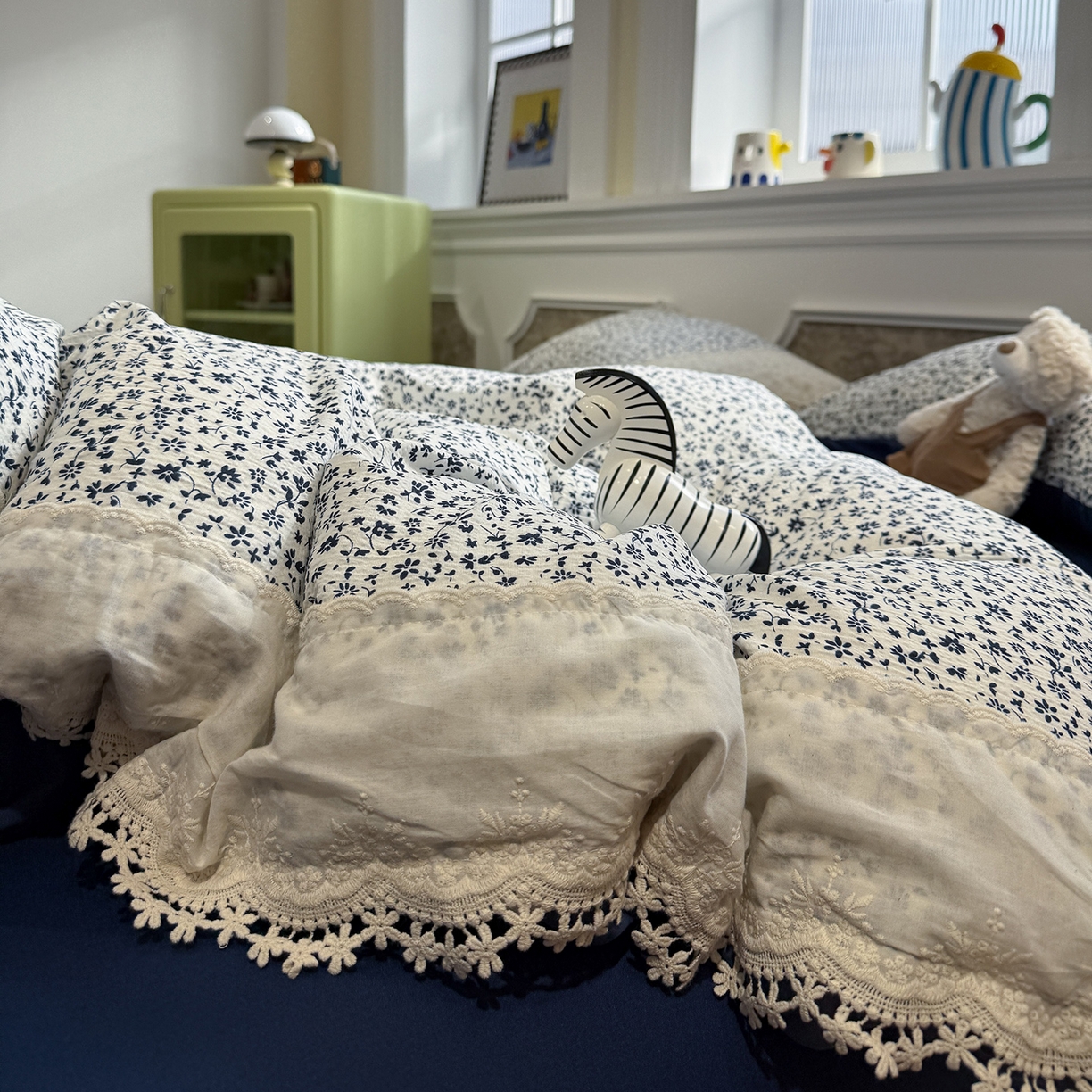 91家纺网 家纺一手货源 找家纺 盼季家纺 2026新款舒适皱皱纱印花蕾丝花边四件套 复古蕾丝花边-禾风