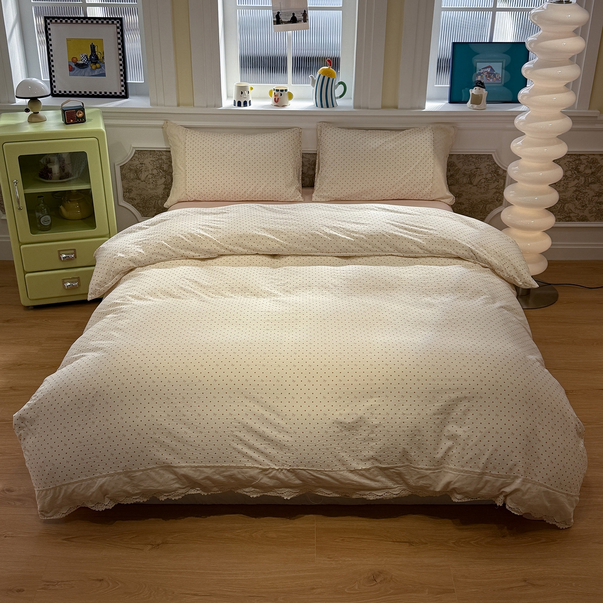 91家纺网 家纺一手货源 找家纺 盼季家纺 2026新款舒适皱皱纱印花蕾丝花边四件套 复古蕾丝花边-蝴蝶结粉波