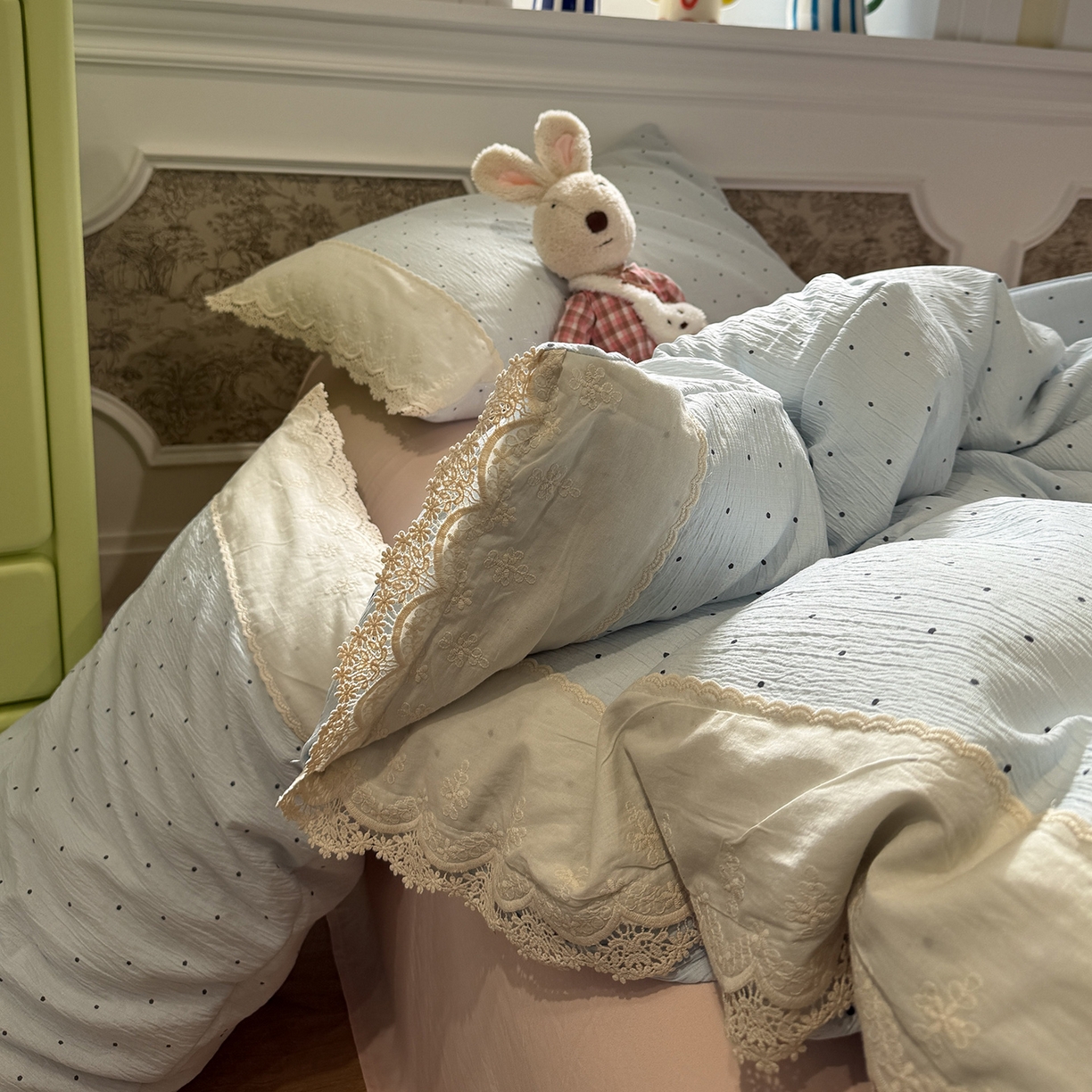 91家纺网 家纺一手货源 找家纺 盼季家纺 2026新款舒适皱皱纱印花蕾丝花边四件套 复古蕾丝花边-蓝波