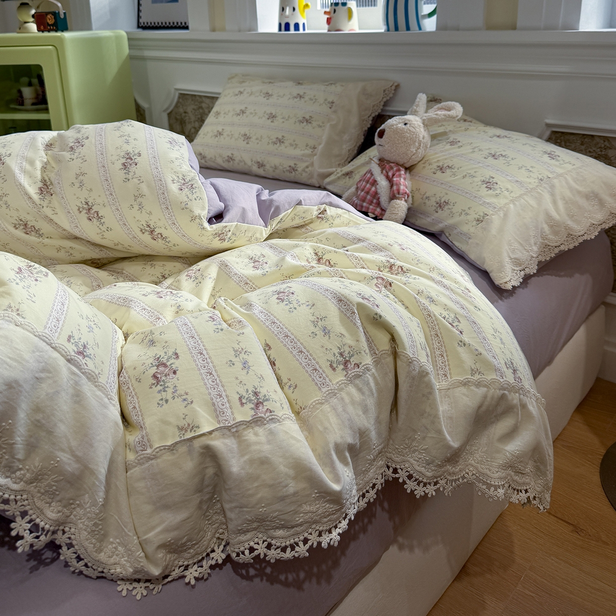 91家纺网 家纺一手货源 找家纺 盼季家纺 2026新款舒适皱皱纱印花蕾丝花边四件套 复古蕾丝花边-珍妮