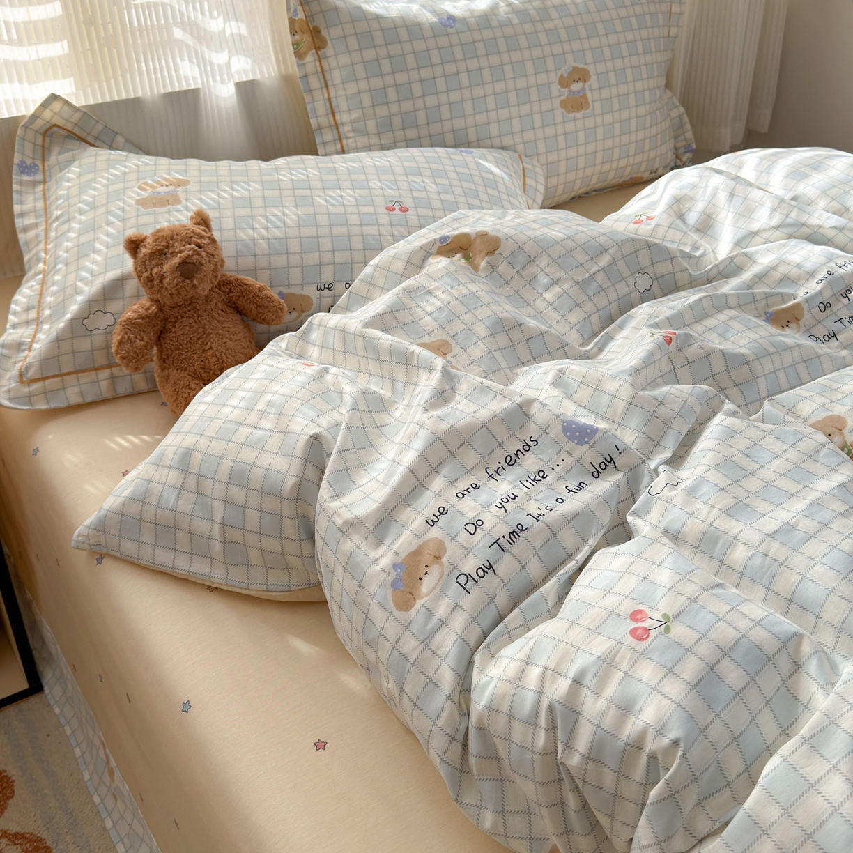 91家纺网 家纺一手货源 找家纺 乐童家纺 2026新款全棉网红直播爆款吊边一字绣工艺款四件套-系列三 休闲格小狗