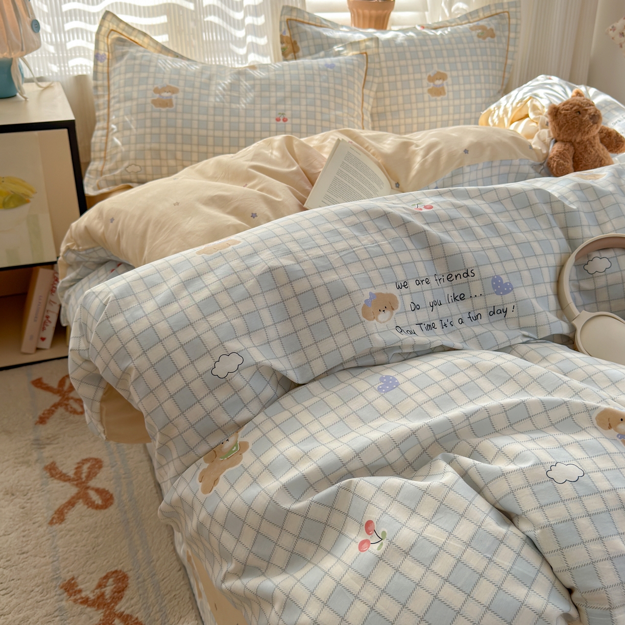 91家纺网 家纺一手货源 找家纺 乐童家纺 2026新款全棉网红直播爆款吊边一字绣工艺款四件套-系列三 休闲格小狗