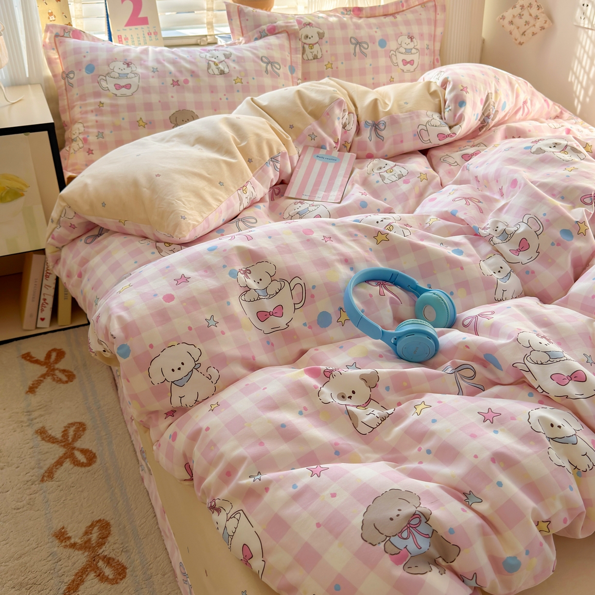 91家纺网 家纺一手货源 找家纺 乐童家纺 2026新款全棉网红直播爆款吊边一字绣工艺款四件套-系列三 粉格星星狗