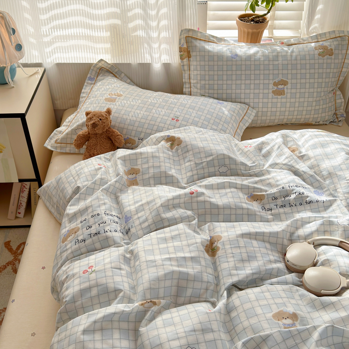 91家纺网 家纺一手货源 找家纺 乐童家纺 2026新款全棉网红直播爆款吊边一字绣工艺款四件套-系列三 休闲格小狗