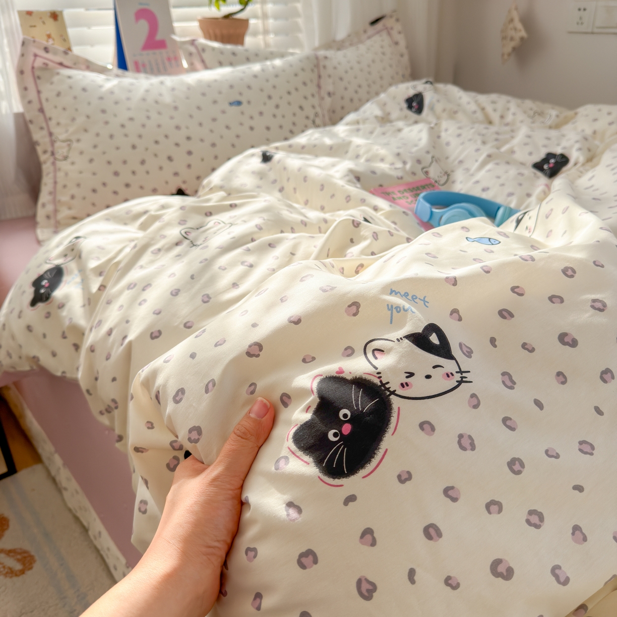 乐童家纺 2026新款全棉网红直播爆款吊边一字绣工艺款四件套-系列三 粉红顽皮猫
