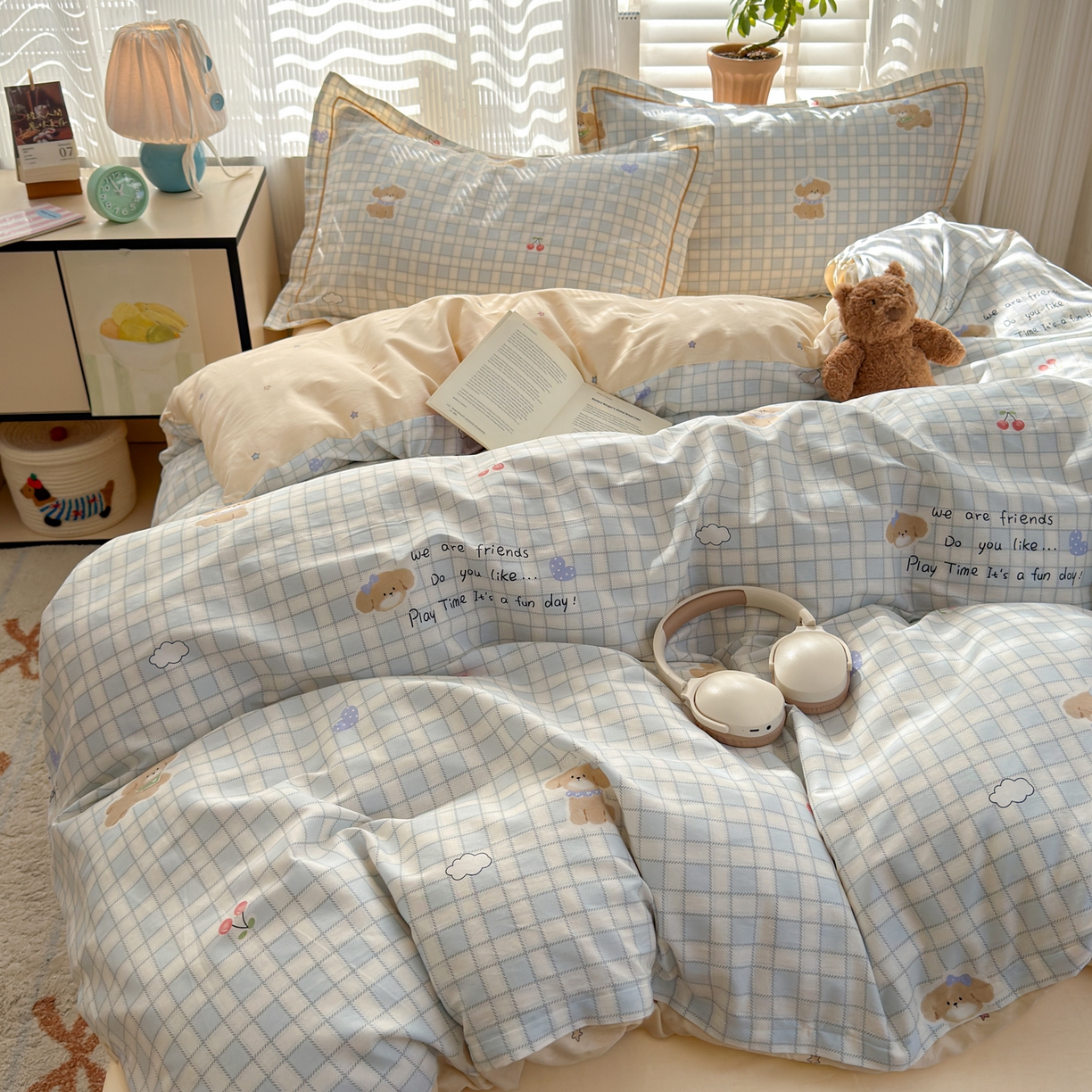 91家纺网 家纺一手货源 找家纺 乐童家纺 2026新款全棉网红直播爆款吊边一字绣工艺款四件套-系列三 休闲格小狗