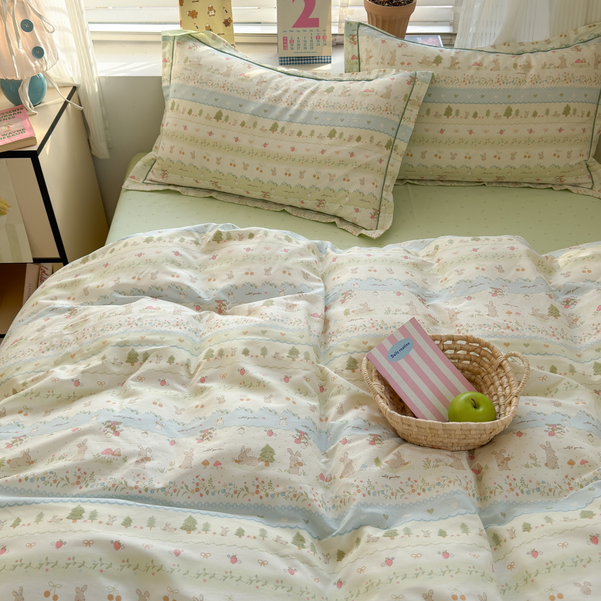 91家纺网 家纺一手货源 找家纺 乐童家纺 2026新款全棉网红直播爆款吊边一字绣工艺款四件套-系列三 田园小兔