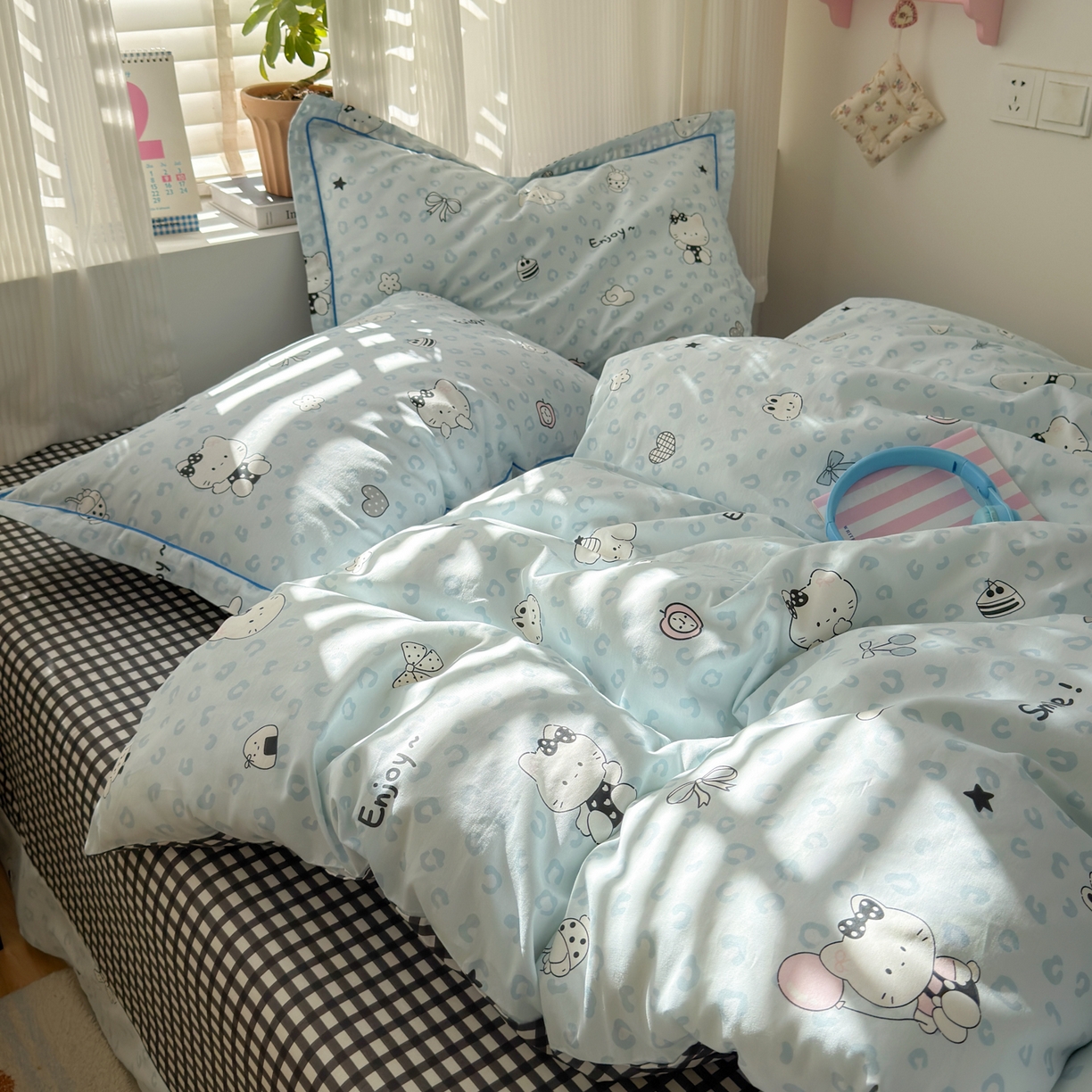 91家纺网 家纺一手货源 找家纺 乐童家纺 2026新款全棉网红直播爆款吊边一字绣工艺款四件套-系列三 豹纹猫咪