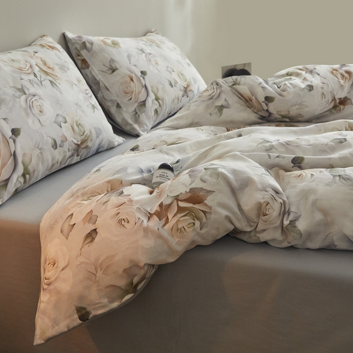 91家纺网 家纺一手货源 找家纺 涵宸家纺 2026新款双层纱印花四件套 F满园-青