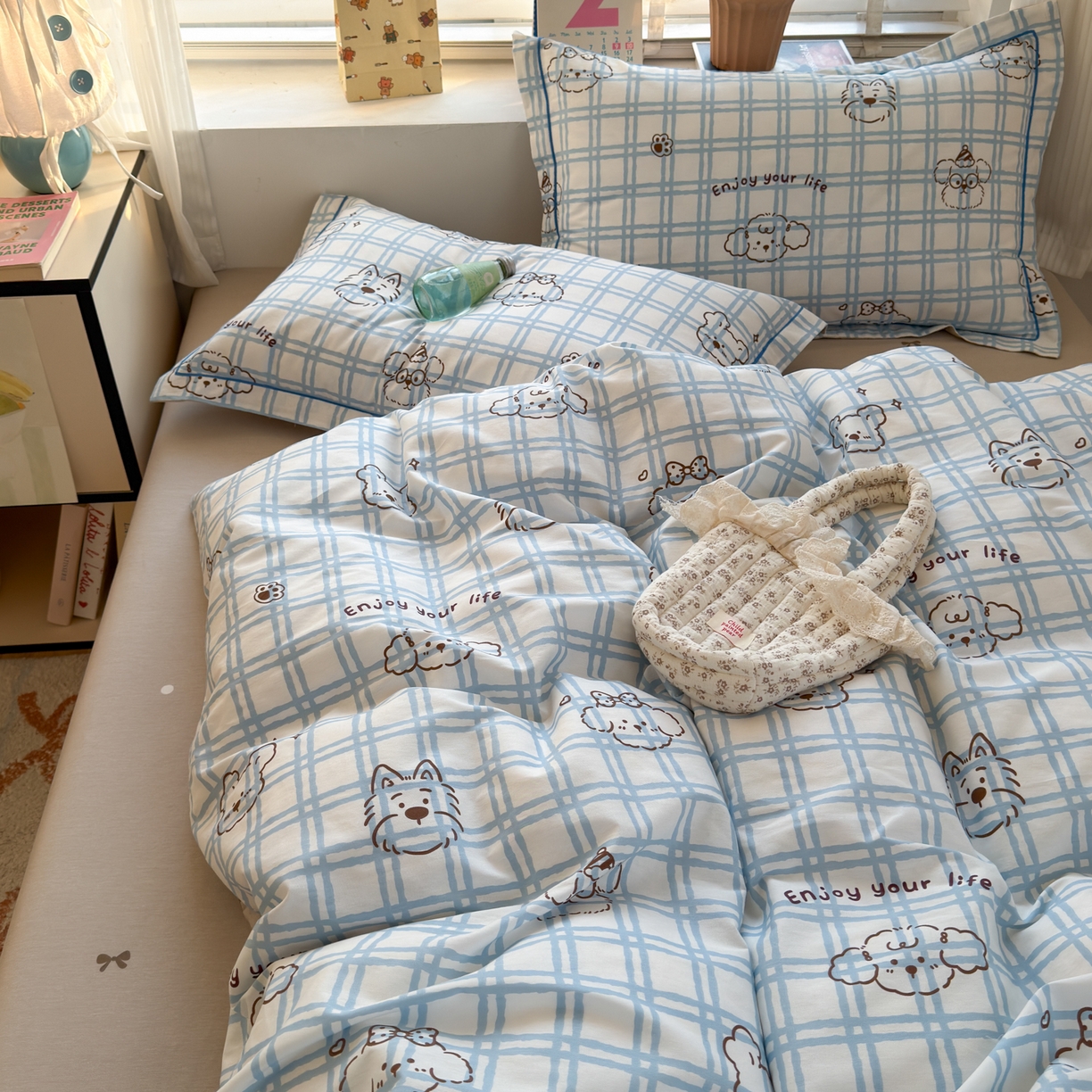 91家纺网 家纺一手货源 找家纺 乐童家纺 2026新款全棉网红直播爆款吊边一字绣工艺款四件套-系列三 可爱棕熊