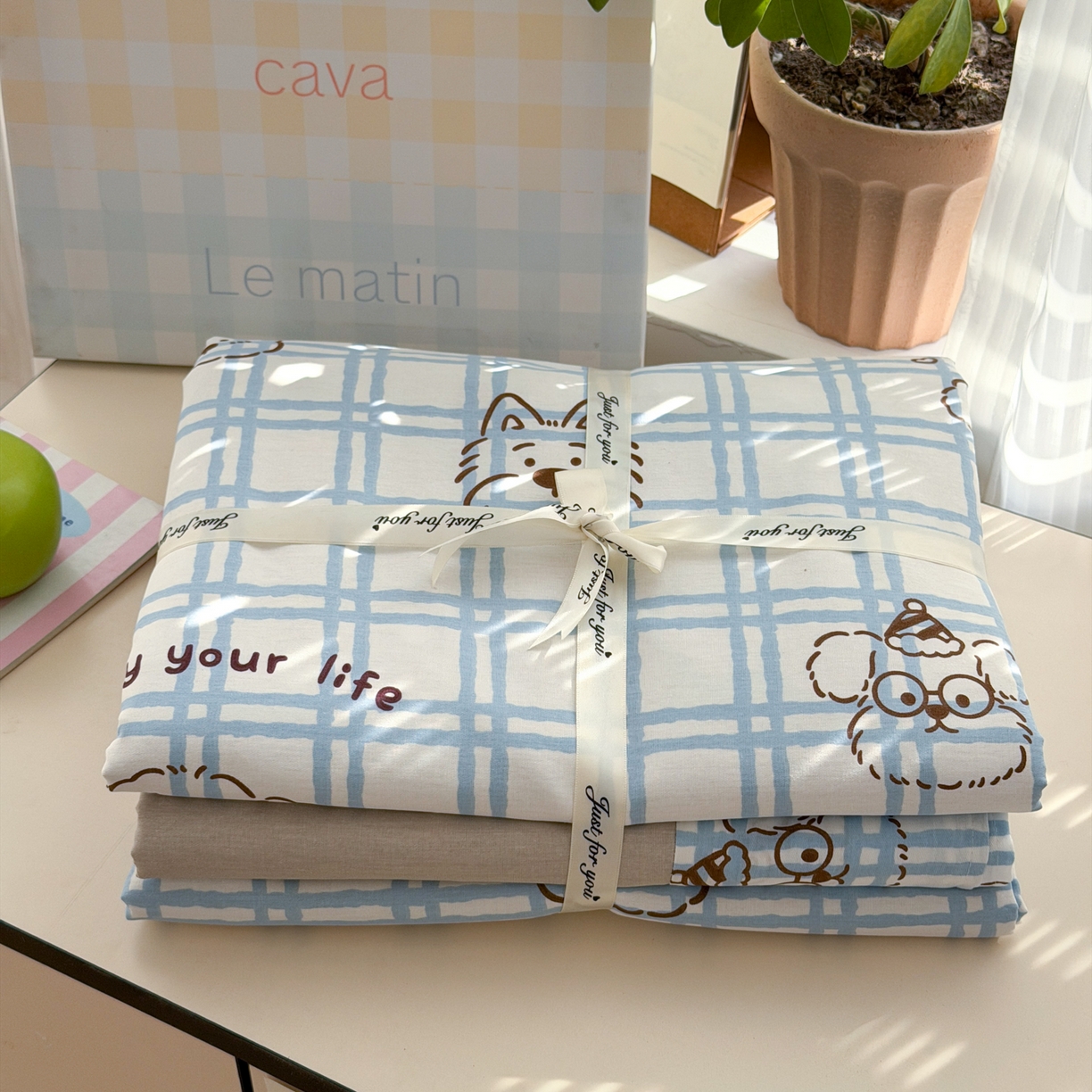 91家纺网 家纺一手货源 找家纺 乐童家纺 2026新款全棉网红直播爆款吊边一字绣工艺款四件套-系列三 可爱棕熊