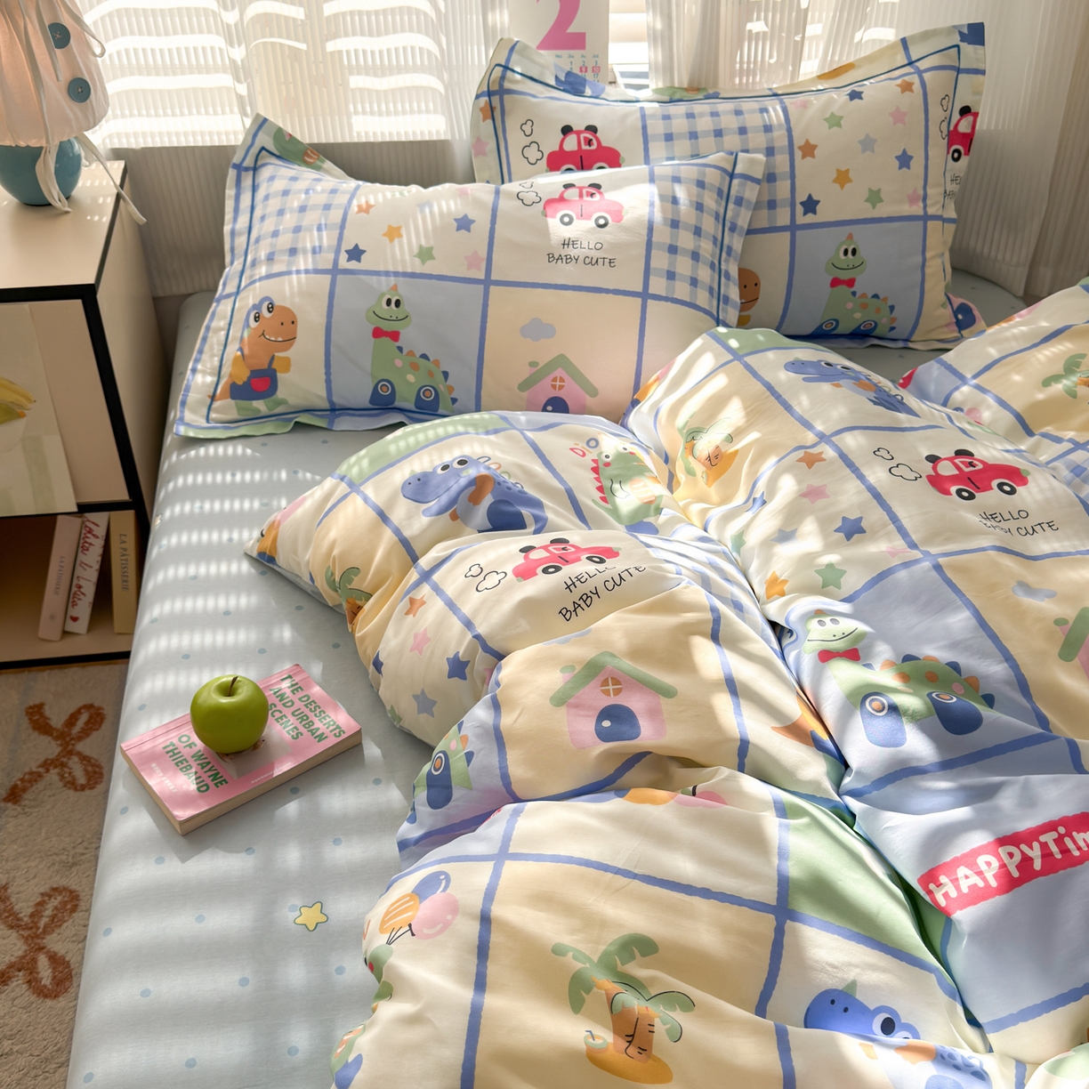 91家纺网 家纺一手货源 找家纺 乐童家纺 2026新款全棉网红直播爆款吊边一字绣工艺款四件套-系列三 小恐龙