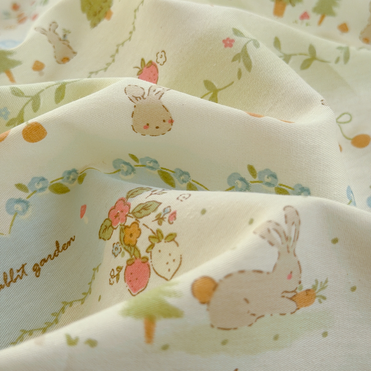 91家纺网 家纺一手货源 找家纺 乐童家纺 2026新款全棉网红直播爆款吊边一字绣工艺款四件套-系列三 田园小兔