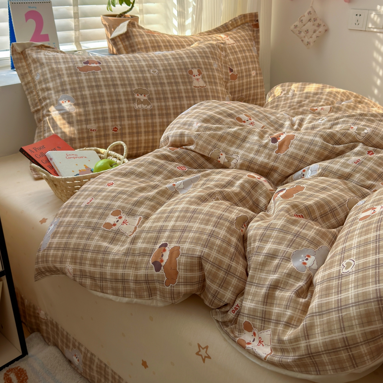 91家纺网 家纺一手货源 找家纺 乐童家纺 2026新款全棉网红直播爆款吊边一字绣工艺款四件套-系列三 哈哈狗