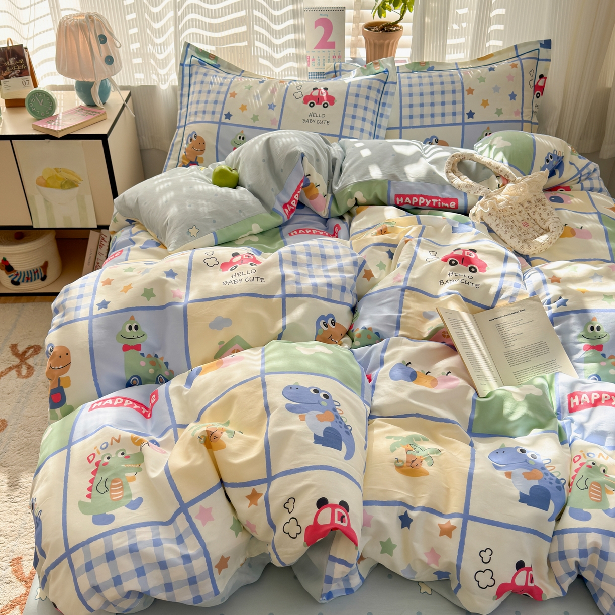 91家纺网 家纺一手货源 找家纺 乐童家纺 2026新款全棉网红直播爆款吊边一字绣工艺款四件套-系列三 小恐龙