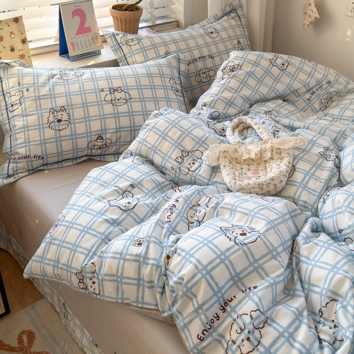 91家纺网 家纺一手货源 找家纺 乐童家纺 2026新款全棉网红直播爆款吊边一字绣工艺款四件套-系列三 可爱棕熊