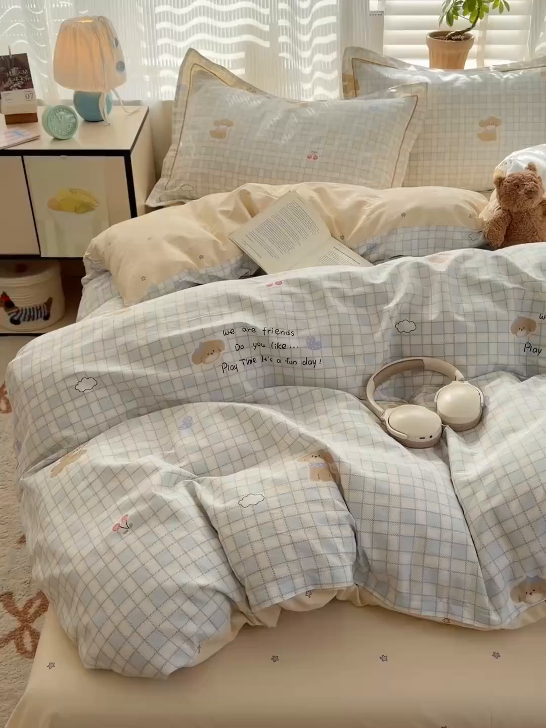 91家纺网 家纺一手货源 找家纺 乐童家纺 2026新款全棉网红直播爆款吊边一字绣工艺款四件套-系列三 休闲格小狗