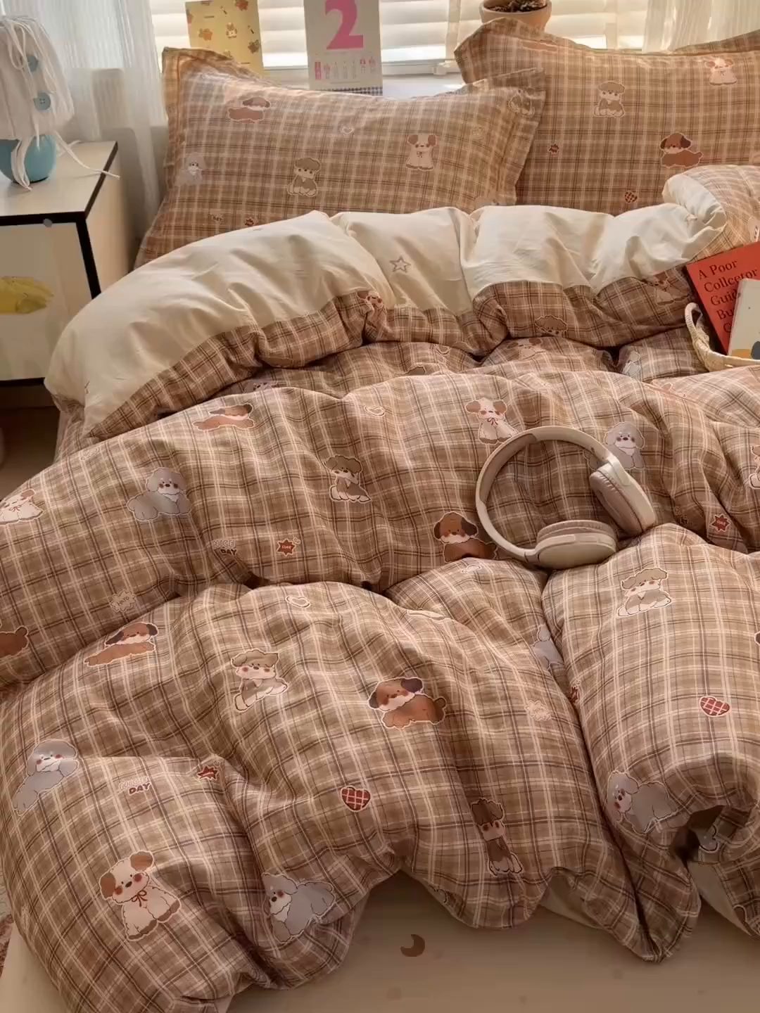 91家纺网 家纺一手货源 找家纺 乐童家纺 2026新款全棉网红直播爆款吊边一字绣工艺款四件套-系列三 哈哈狗