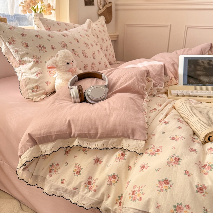 91家纺网 家纺一手货源 找家纺 梵克保罗 2026新款A类仿棉古法水洗棉法式全棉花边四件套 粉雾蔷薇