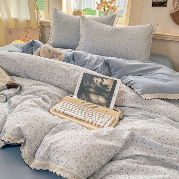 91家纺网 家纺一手货源 找家纺 梵克保罗 2026新款A类仿棉古法水洗棉法式全棉花边四件套 小幸运-蓝