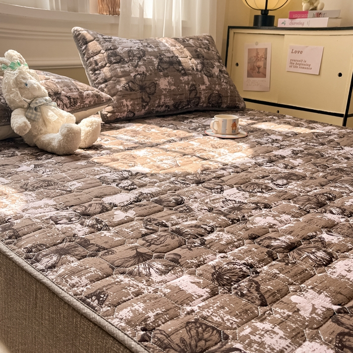 91家纺网 家纺一手货源 找家纺 （总）沐慕 2026新款高克重印花云感皱皱纱夹棉床笠