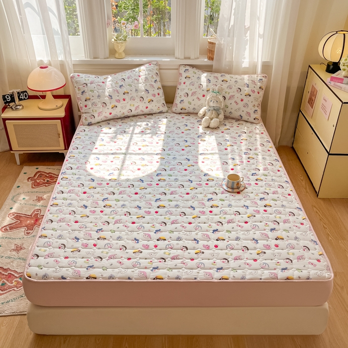 91家纺网 家纺一手货源 找家纺 沐慕 2026新款高克重印花云感皱皱纱夹棉床笠 蜡笔没有新