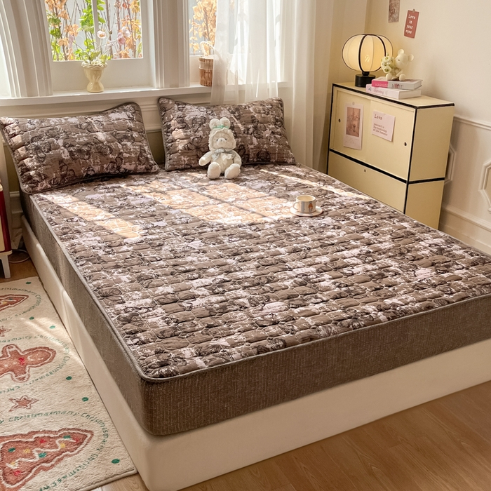 91家纺网 家纺一手货源 找家纺 沐慕 2026新款高克重印花云感皱皱纱夹棉床笠 回忆蝶