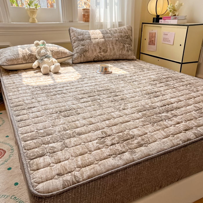 91家纺网 家纺一手货源 找家纺 沐慕 2026新款高克重印花云感皱皱纱夹棉床笠 枯木生花