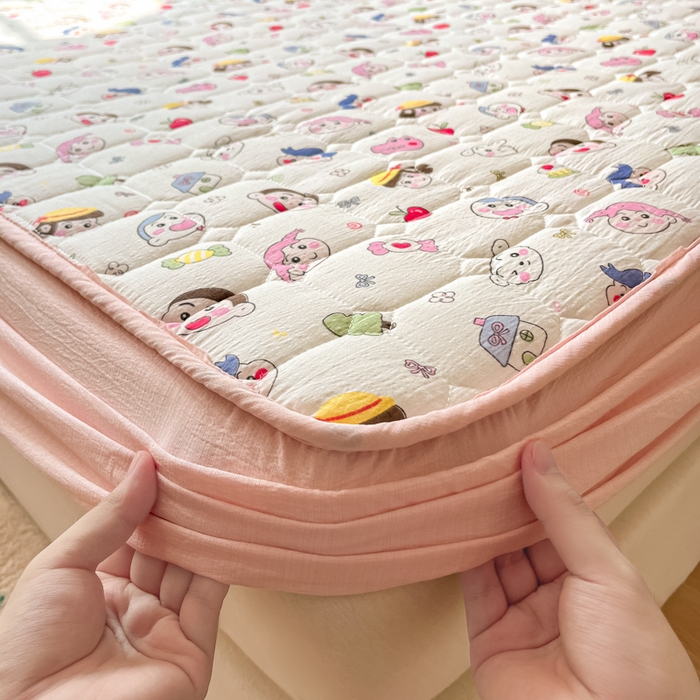 91家纺网 家纺一手货源 找家纺 沐慕 2026新款高克重印花云感皱皱纱夹棉床笠 蜡笔没有新