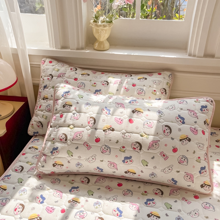 91家纺网 家纺一手货源 找家纺 沐慕 2026新款高克重印花云感皱皱纱夹棉床笠 蜡笔没有新